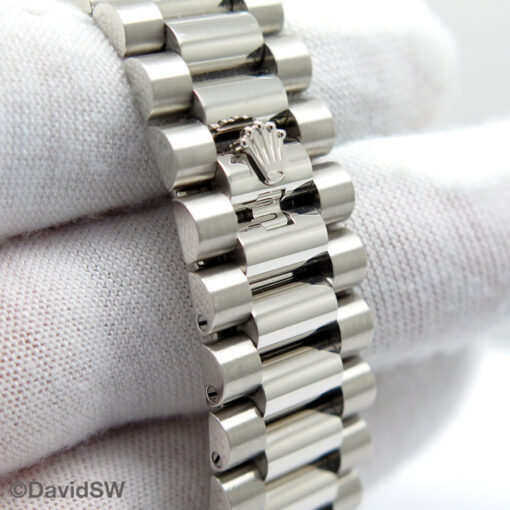 Rolex 228236 Day Date 40 Platinum with Olive Green Roman Dial - Image 7