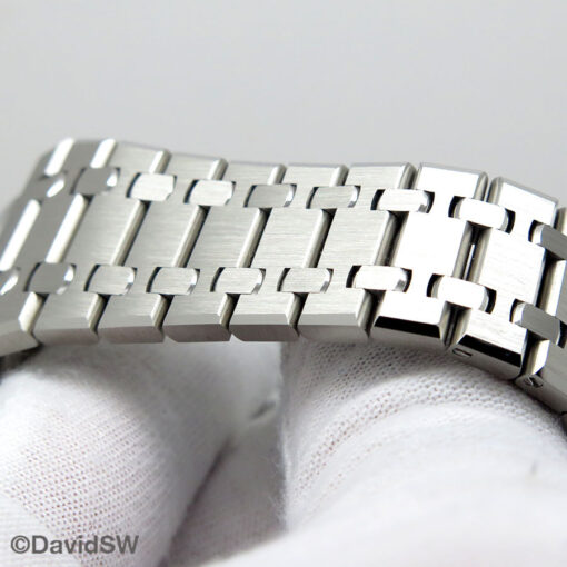 Audemars Piguet 15500ST Royal Oak with Ruthenium Dial - Image 9