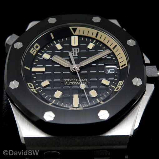 Audemars Piguet 15720CN Royal Oak Offshore Diver 18K White Gold Limited Edition - Image 3