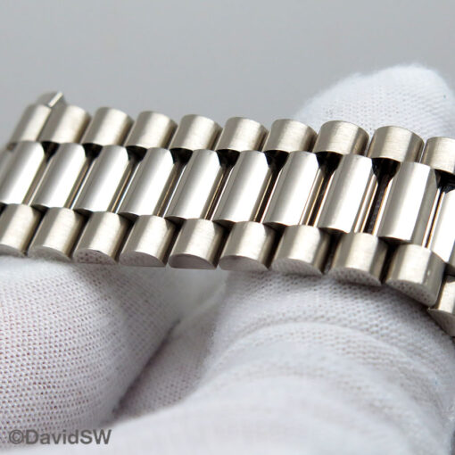 Rolex 228239 Day Date 18K White Gold with Olive Green Roman Dial - Image 5