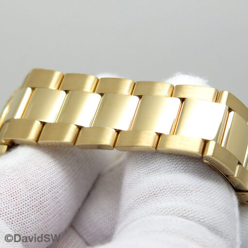 Rolex 16628 Yachtmaster 18K Yellow Gold with Blue Dial - Image 6