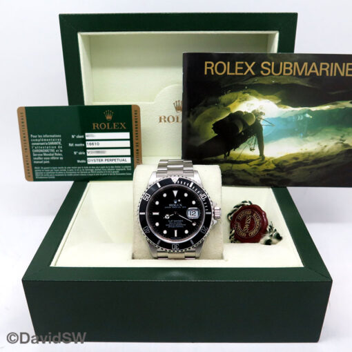 Rolex 16610LN Submariner - Image 2