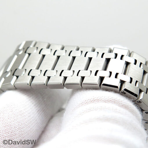 Audemars Piguet 15500ST Royal Oak with Silver Dial - Image 9