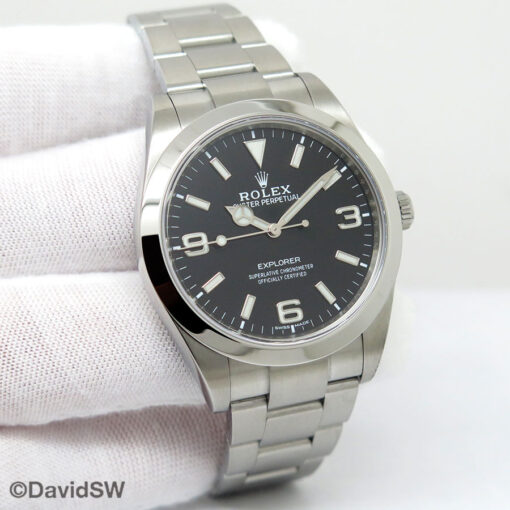 Rolex 214270 Explorer