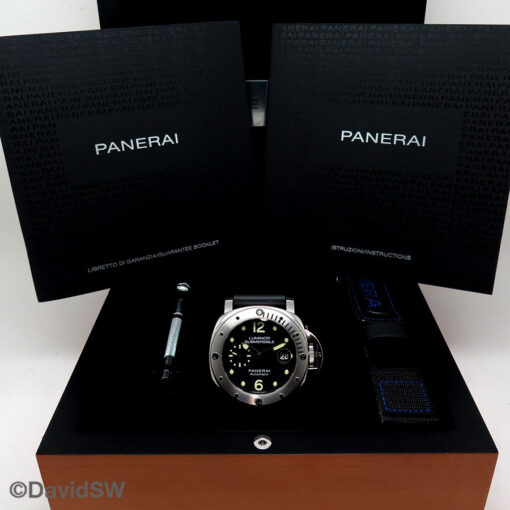 Panerai PAM 1024 Luminor Submersible 44mm Automatic - Image 2