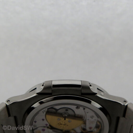 Patek Philippe 5712/1A Nautilus Moonphase (New Old Stock) - Image 6