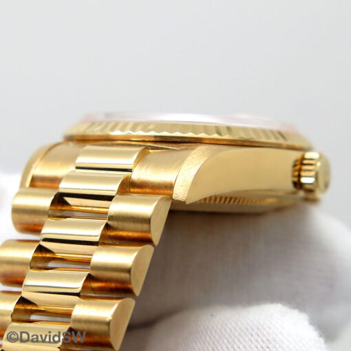 Rolex 18238 Day Date 18K Yellow Gold with White Roman Dial - Image 8
