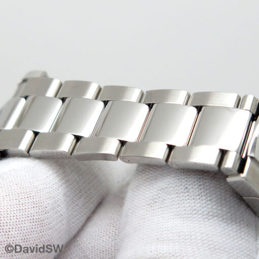 Rolex 116400GV Milgauss with Black Dial - Image 8