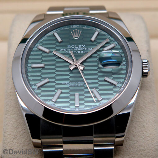 Rolex 126300 Datejust 41 with Mint Fluted Motif Dial on Oyster - Image 3