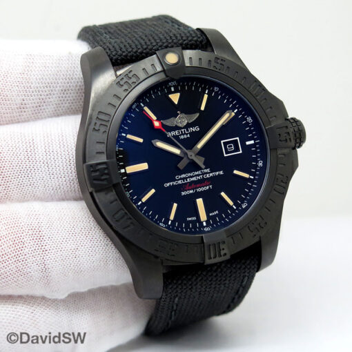 Breitling V17310 Avenger Blackbird 48mm