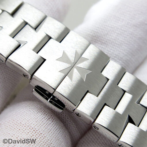 Vacheron Constantin 7900V Overseas Dual Time with Silver Dial - Image 8
