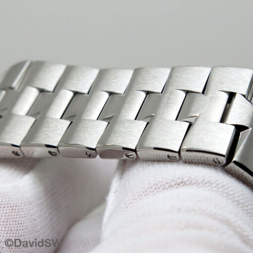 Vacheron Constantin 7900V Overseas Dual Time with Silver Dial - Image 9