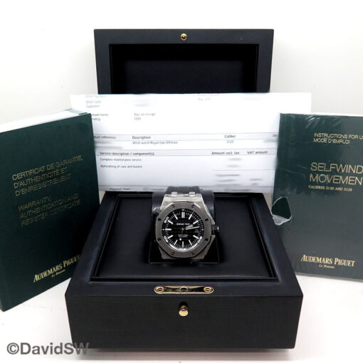 Alternative view of Audemars Piguet 15710ST Royal Oak Diver with Black Dial