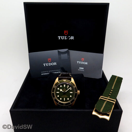 Tudor 79018V Black Bay Fifty-Eight 18K Yellow Gold with Green Dial - Image 2