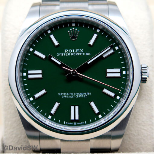 Rolex 124300 Oyster Perpetual 41 with Green Dial - Image 3