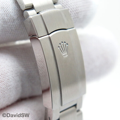 Rolex 124300 Oyster Perpetual 41 with Green Dial - Image 7
