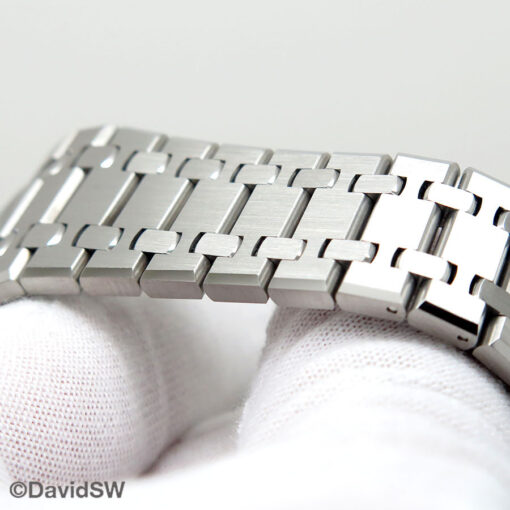 Audemars Piguet 15500ST Royal Oak with Silver Dial - Image 7
