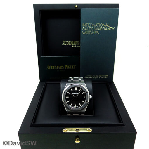 Alternative view of Audemars Piguet 15500ST Royal Oak with Black Dial