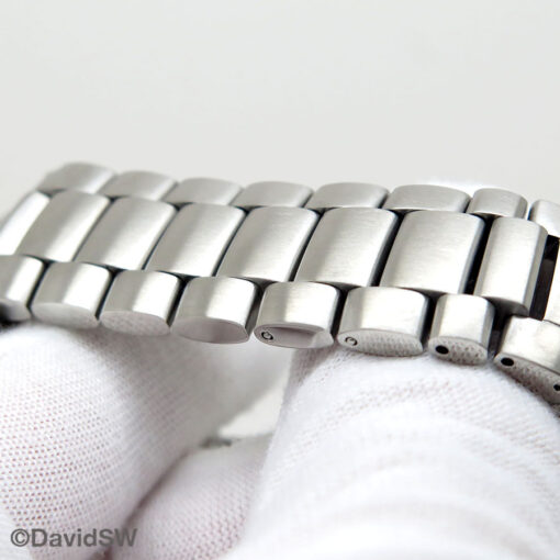 Omega 2200.50.00 Seamaster Planet Ocean 600m XL with Black Dial - Image 7