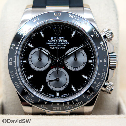 Rolex 126519LN Cosmograph Daytona 18K White Gold with Black Dial on Oysterflex - Image 3