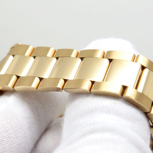 Rolex 116508 Cosmograph Daytona 18K Yellow Gold with Green Dial (New Old Stock) - Image 8