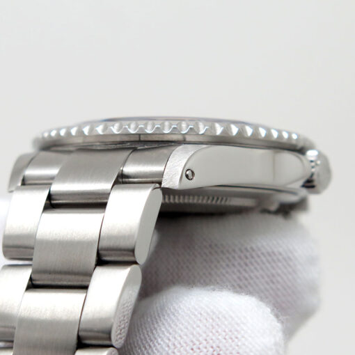 Rolex 16710 GMT Master II with Red/Black Bezel - Image 8