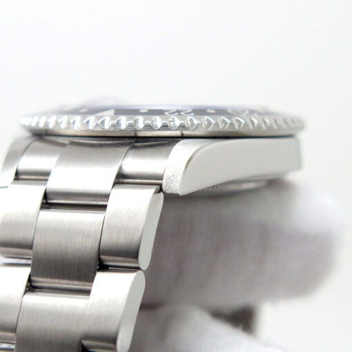Rolex 16710 GMT Master II with Red/Black Bezel - Image 6
