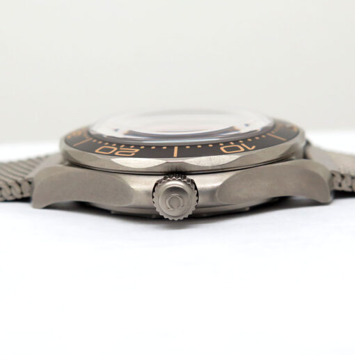 Omega Seamaster Diver 300m ‘007 Edition Titanium - Image 4