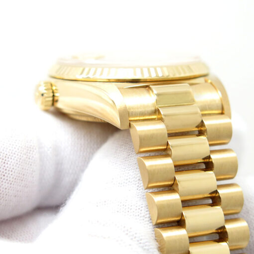 Rolex 18038 Day Date 18K Yellow Gold with Champagne Stick Dial - Image 7
