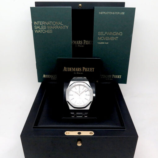 Audemars Piguet 15400ST Royal Oak with Silver Dial - Image 2
