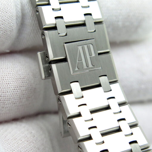 Audemars Piguet 15400ST Royal Oak with Silver Dial - Image 8