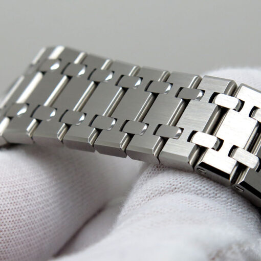 Audemars Piguet 15500ST Royal Oak with Ruthenium Dial - Image 9