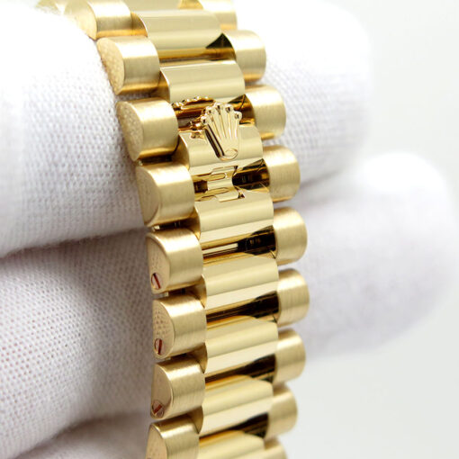 Rolex 228238 Day Date 40 18K Yellow Gold with Mother of Pearl Diamond Baguette Dial - Image 8