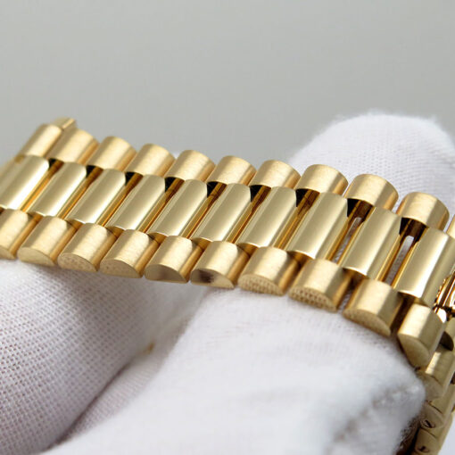 Rolex 228238 Day Date 40 18K Yellow Gold with Mother of Pearl Diamond Baguette Dial - Image 9