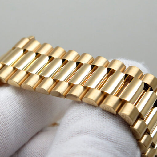 Rolex 228238 Day Date 40 18K Yellow Gold with Mother of Pearl Diamond Baguette Dial - Image 7