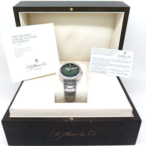 Alternative view of H. Moser & Cie 6200-1200 Streamliner Centre Seconds