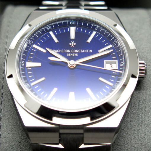 Vacheron Constantin 4520V Overseas with Blue Dial Automatic - Image 3