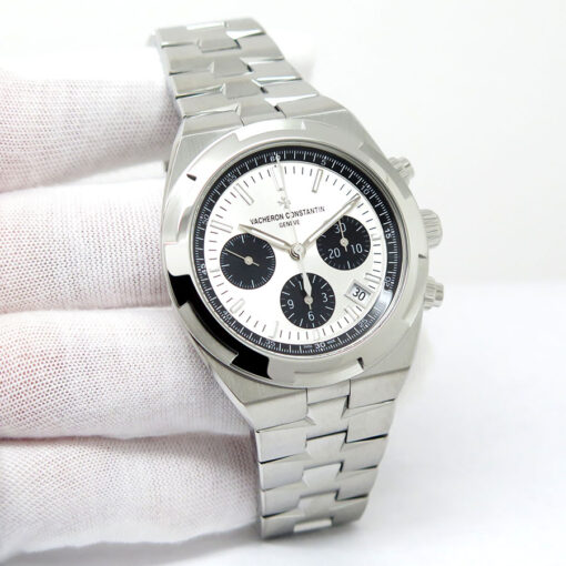 Vacheron Constantin 5520V Overseas Chronograph with Silver Dial