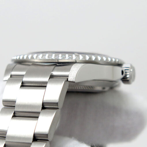 Rolex 16610LN Submariner - Image 8