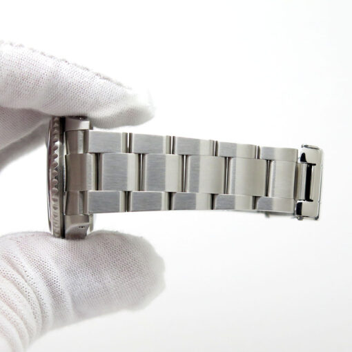 Rolex 16710 GMT Master II with Red/Black Bezel - Image 14