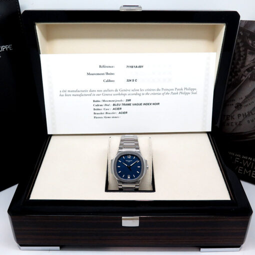 Patek Philippe 7118/1A Nautilus Ladies Automatic with Blue Dial - Image 2