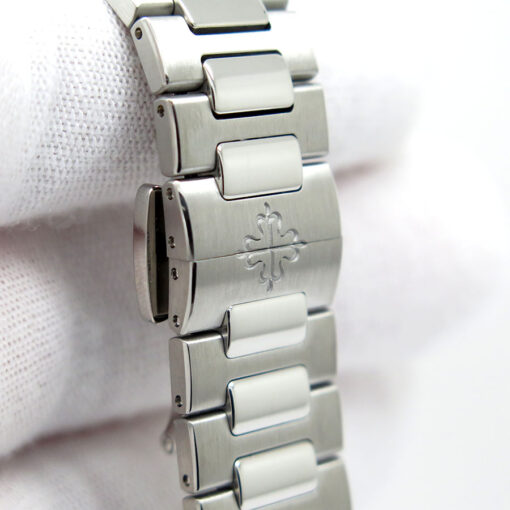 Patek Philippe 7118/1A Nautilus Ladies Automatic with Blue Dial - Image 7