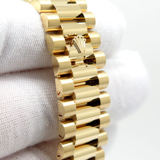 Rolex 228238 Day Date 40 18K Yellow Gold with Ombre Green Roman Dial - Image 7