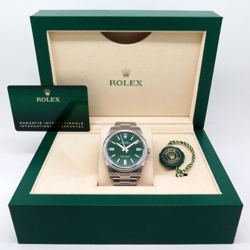 Rolex 124300 Oyster Perpetual 41 with Green Dial - Image 2