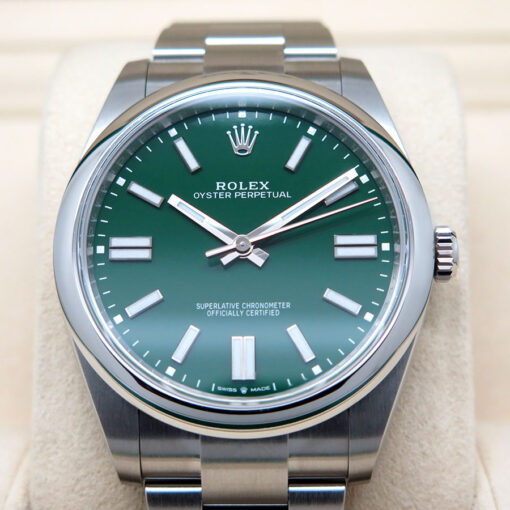 Rolex 124300 Oyster Perpetual 41 with Green Dial - Image 3