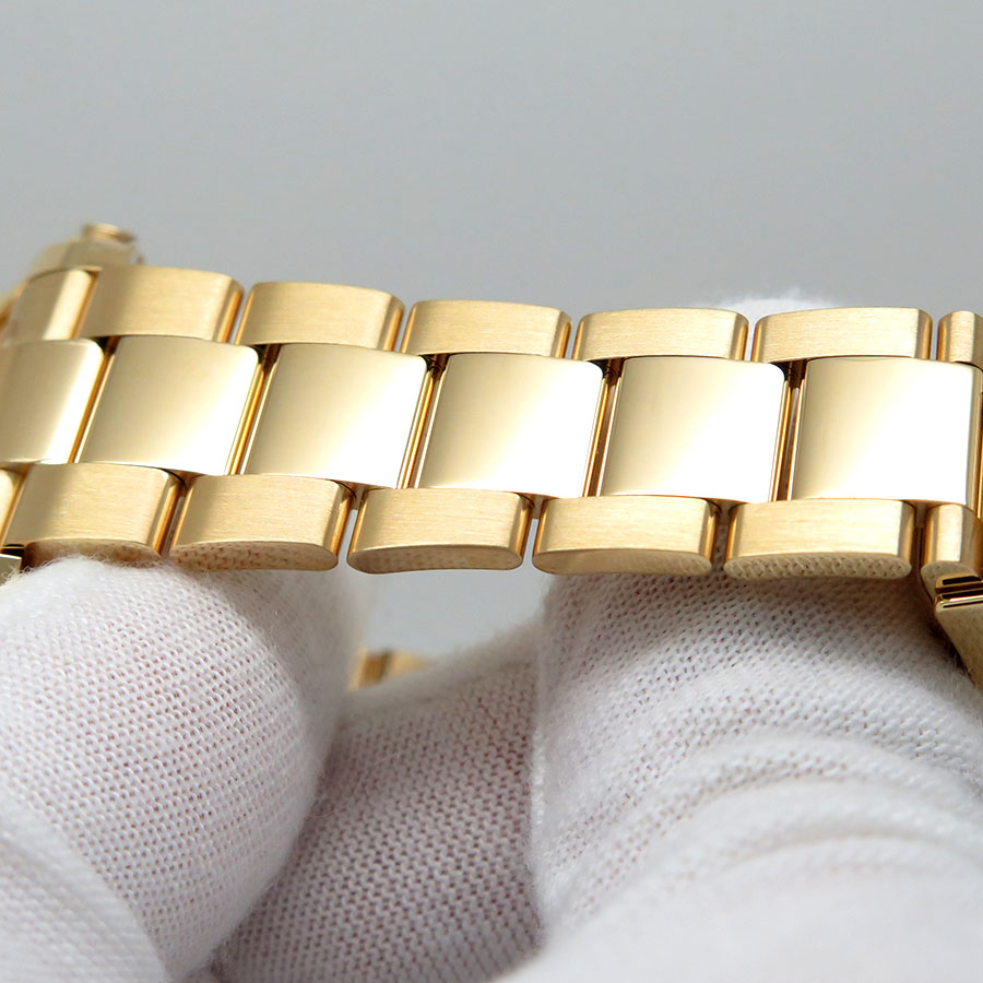 Rolex 126508 Cosmograph Daytona 18K Yellow Gold with Green and Gold Dial (New Model) - Image 9