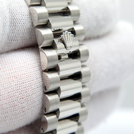 Rolex 218206 Day Date II Platinum with Ice Blue Concentric Roman Dial - Image 7