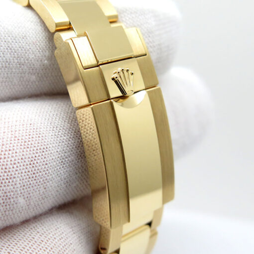 Rolex 126508 Cosmograph Daytona 18K Yellow Gold with Green and Gold Dial (New Model) - Image 8