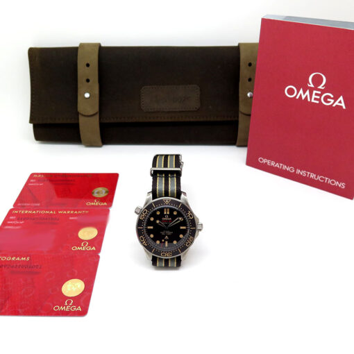 Omega Seamaster Diver 300m ‘007 Edition Titanium on NATO - Image 2