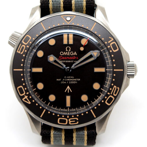 Omega Seamaster Diver 300m ‘007 Edition Titanium on NATO - Image 3